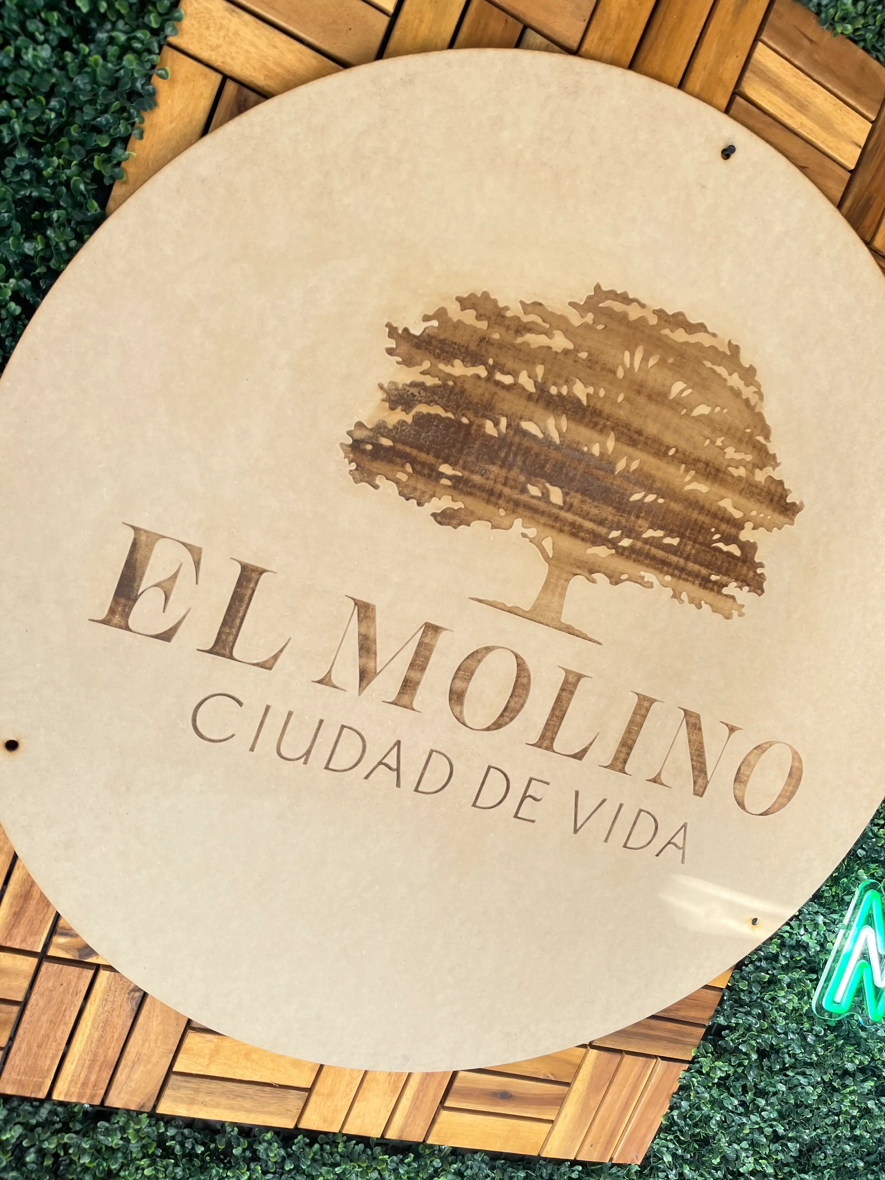 Letrero grabado de El Molino